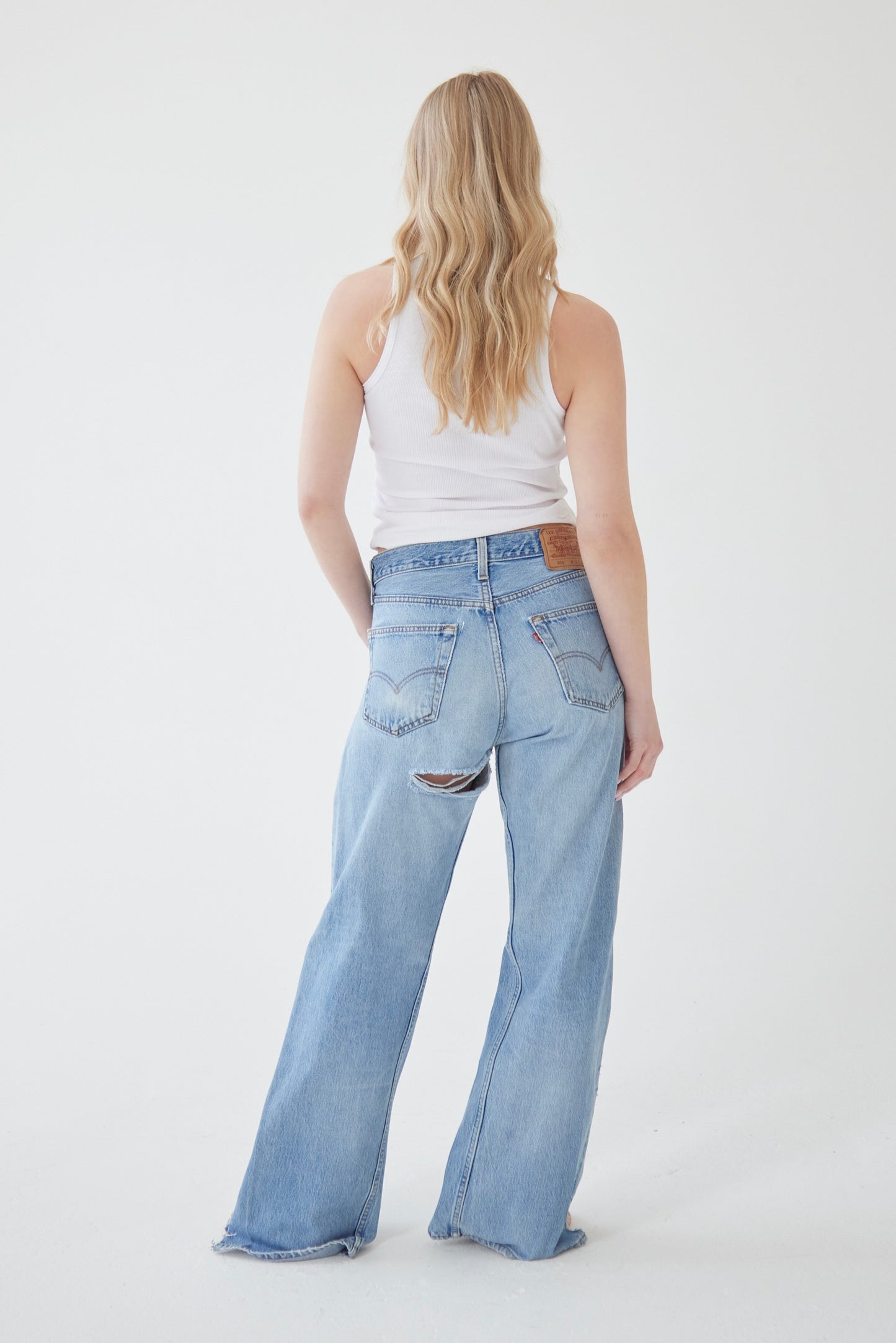 WIDE LEG LEVI'S